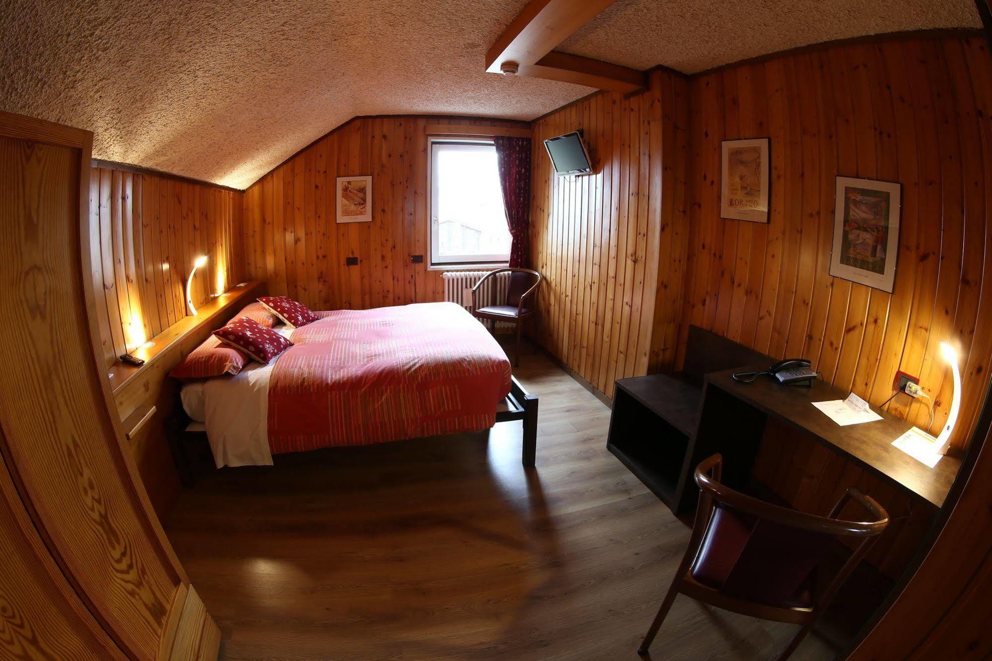 Albergo Quarto Pirovano Passo Stelvio Kültér fotó