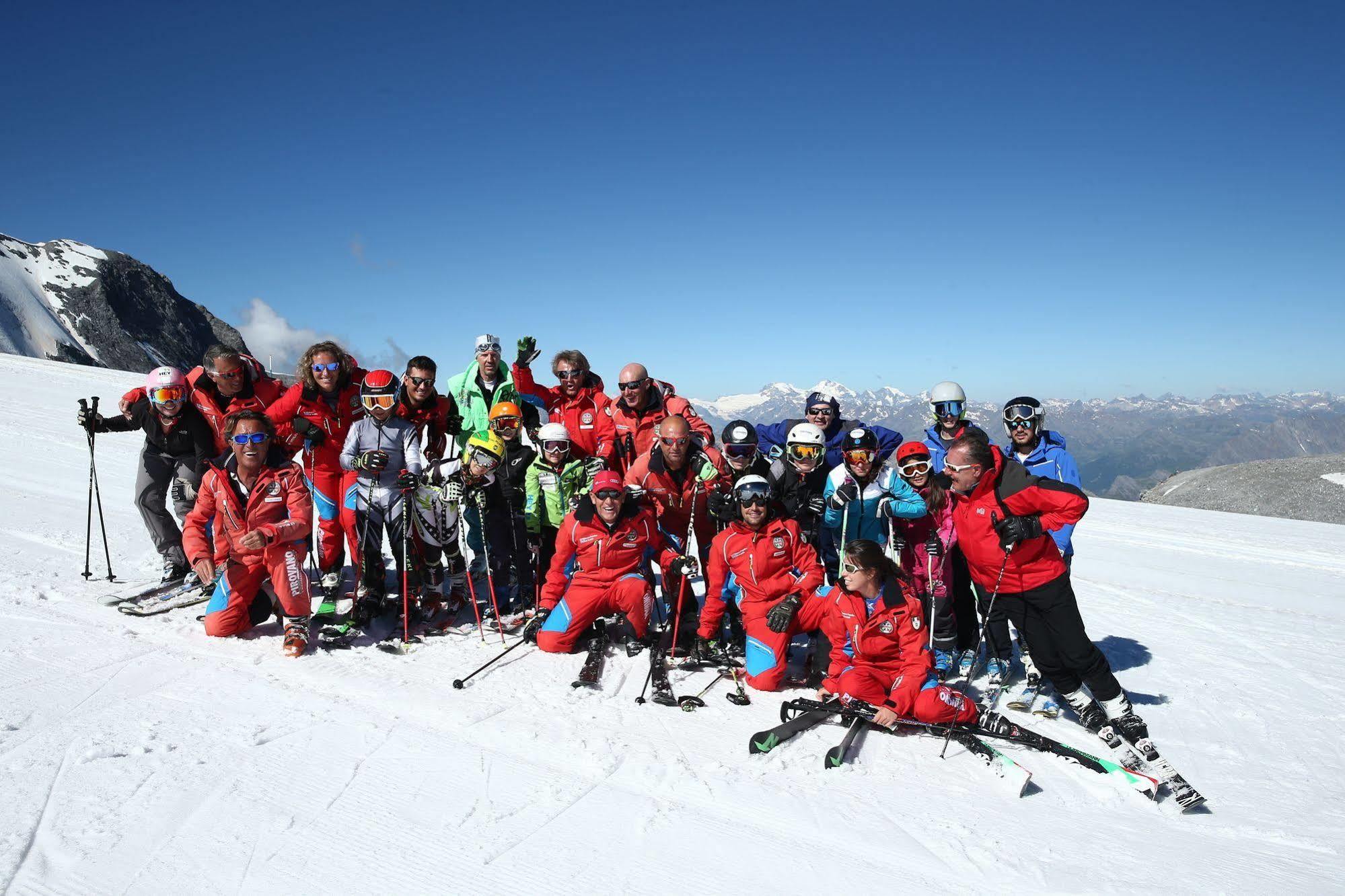 Albergo Quarto Pirovano Passo Stelvio Kültér fotó